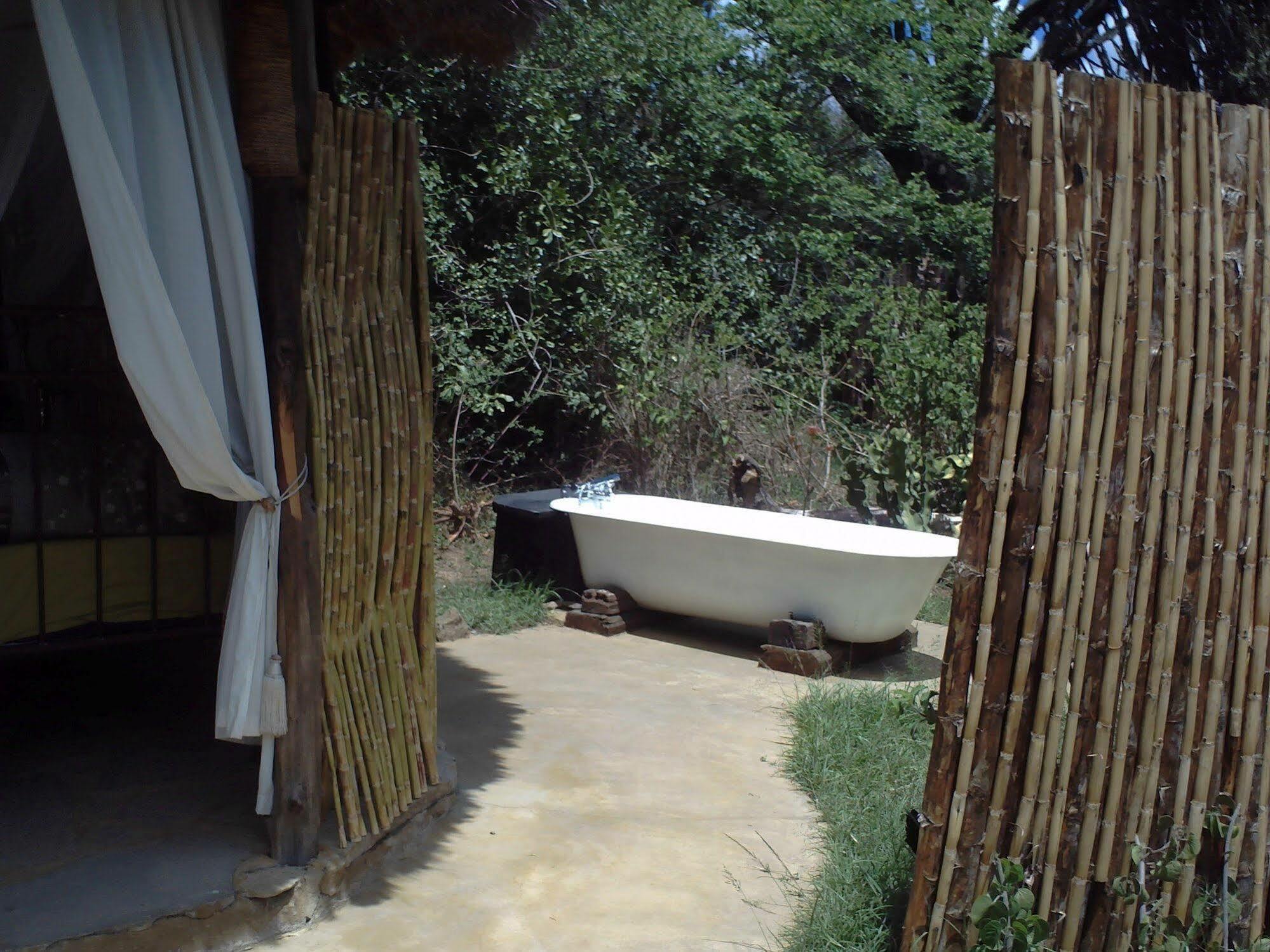 Mbweha Camp Hotel Elmenteita Exterior foto